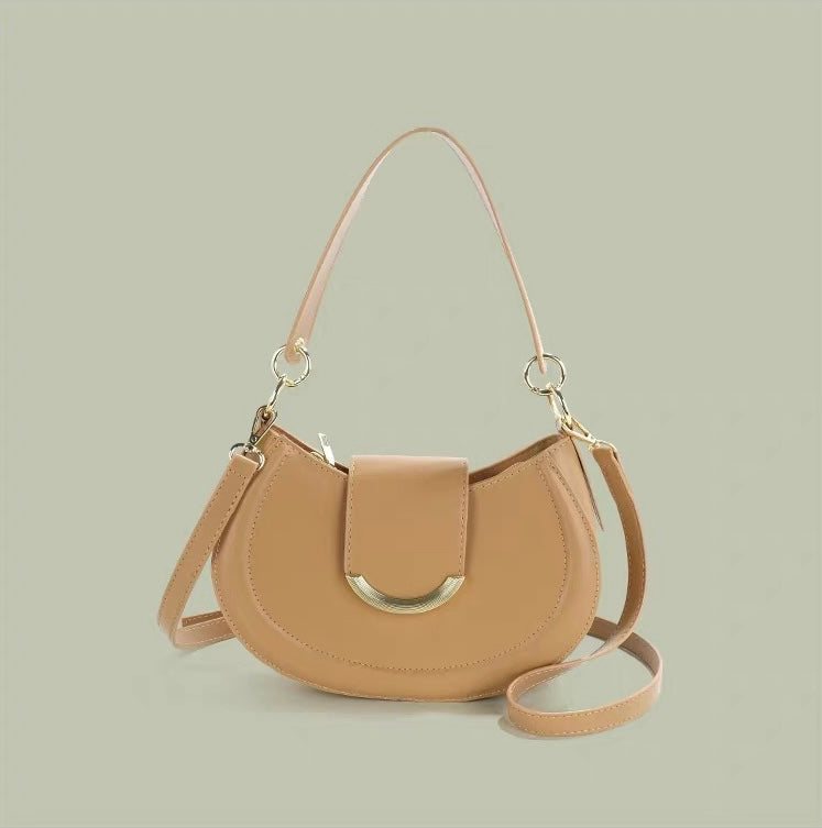 #119 half-moon Bag