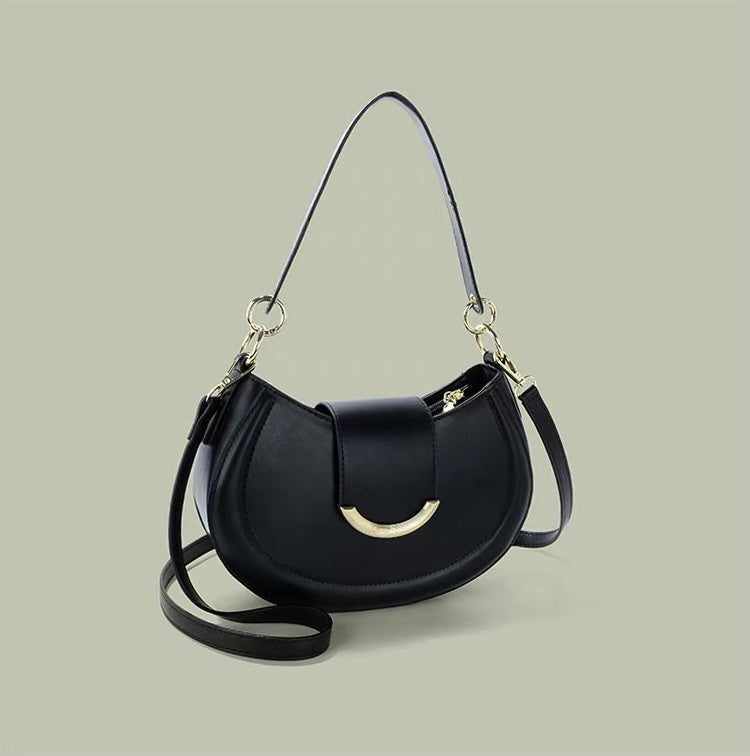 #119 half-moon Bag