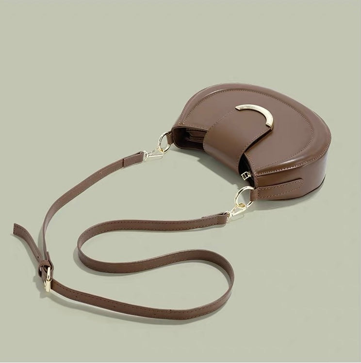 #119 half-moon Bag