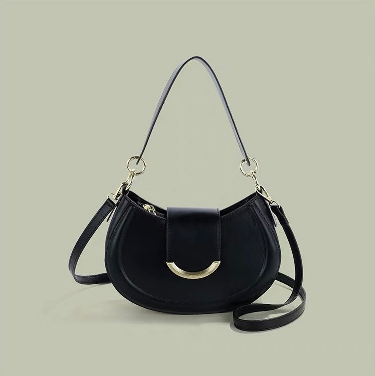 #119 half-moon Bag